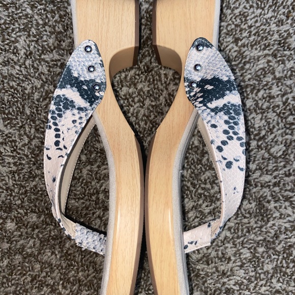 Madden girl thong heels - Picture 2 of 3